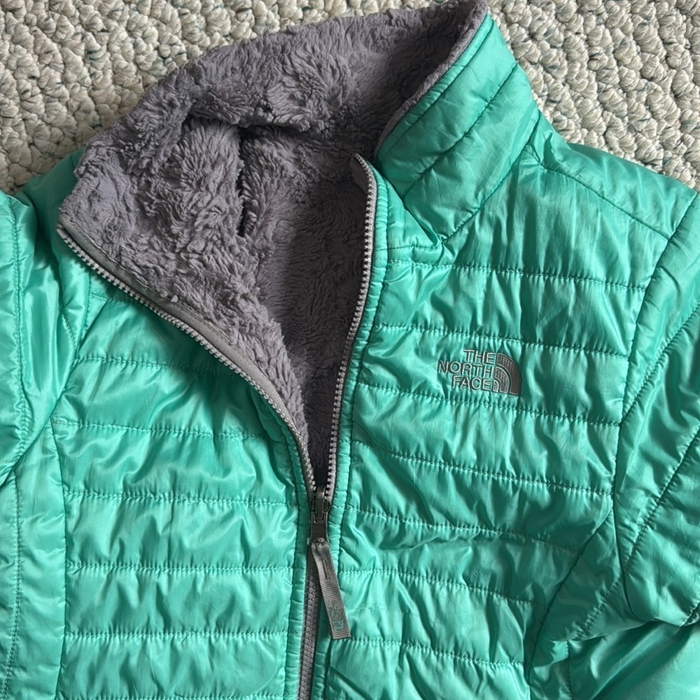 North Face Reversible Jacket - Picture 2 of 7
